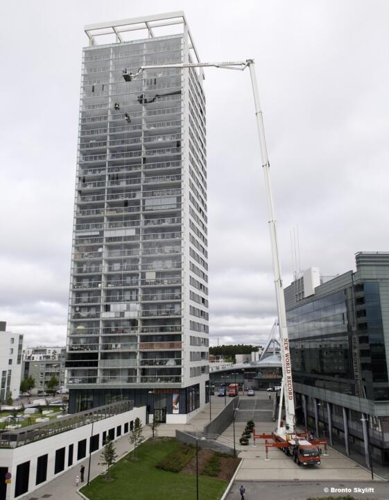 Die Hebebühne eignet sich auch für Rettungseinsätze bei Hochhäusern