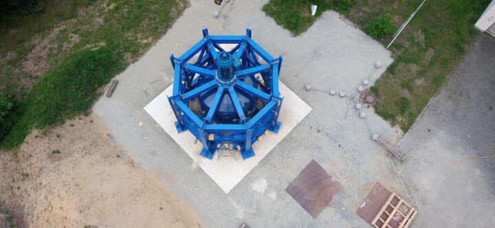 Wird Strom gebraucht, treibt das Rad einen Generator an.