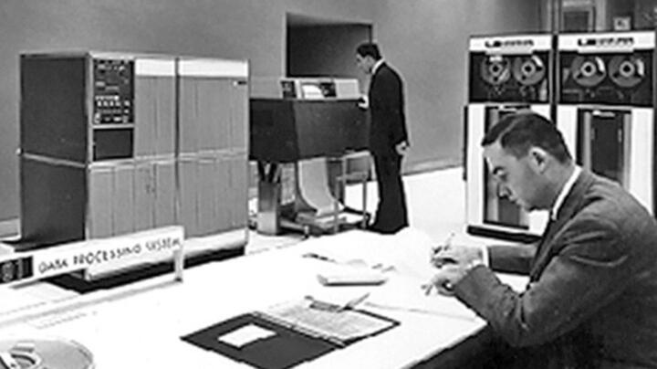 The most advanced technology available: Schaeffler’s data centers in the 1960s . ...
