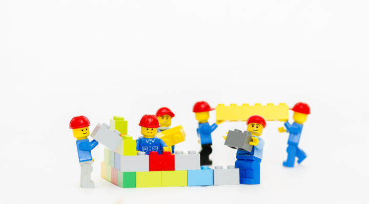 … Interlocking bricks,like the classic Lego brick or Chinese versions such as Ba ...