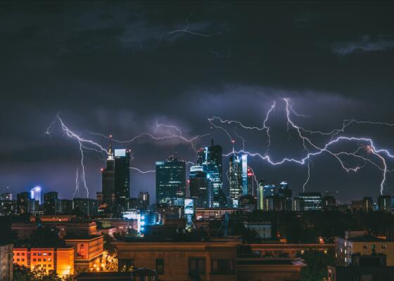 A super laser as a lightning rod