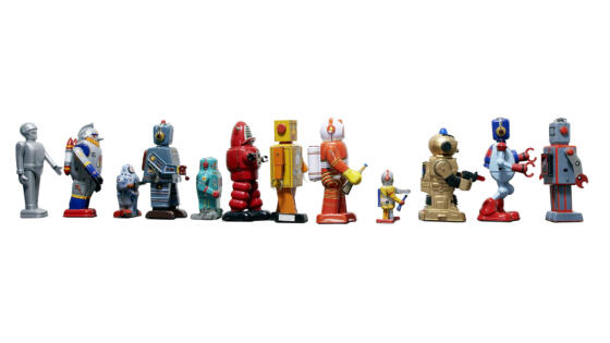 Of players and helpers